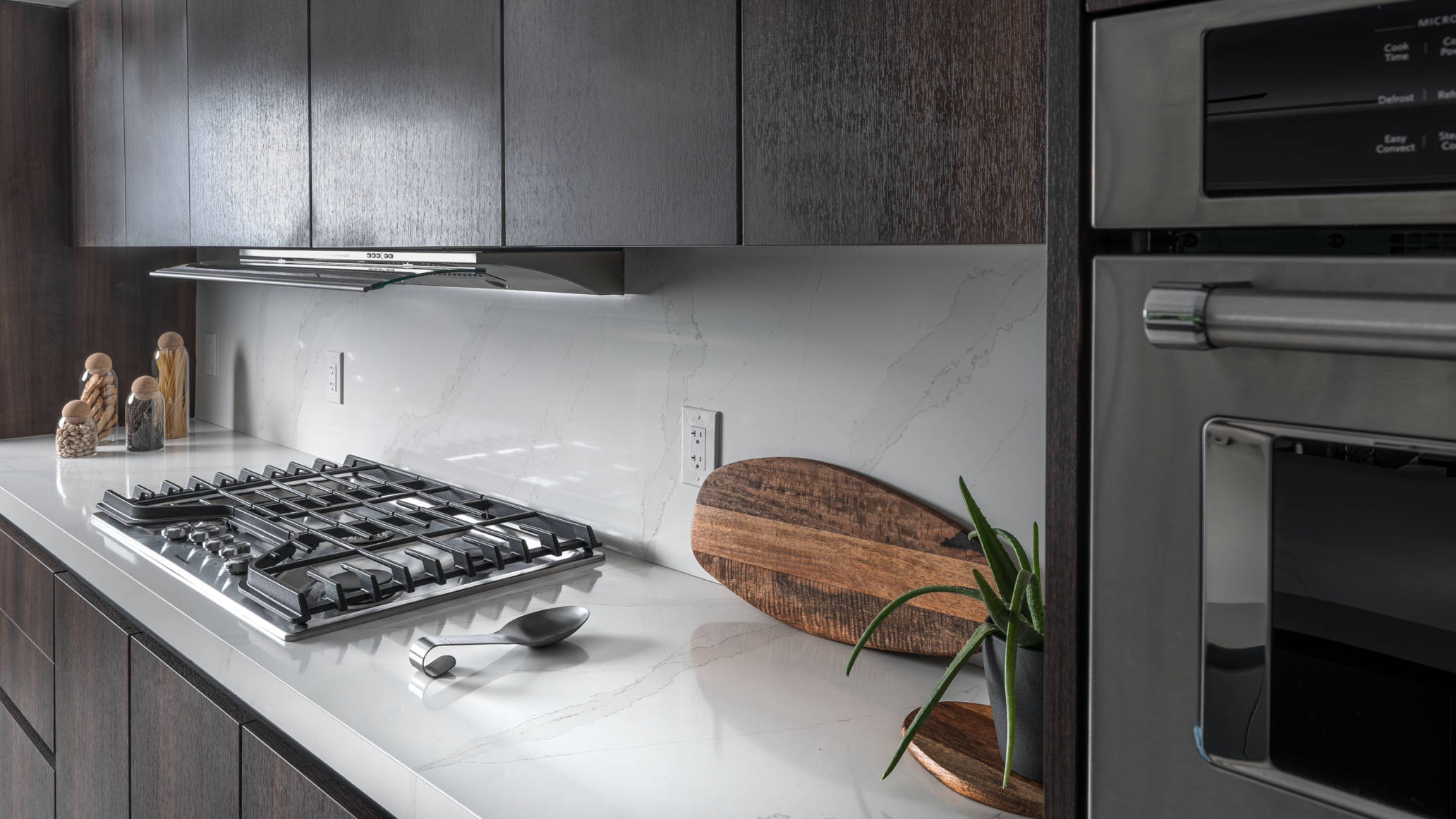 DISCOVER THE PERFECT MATERIAL FOR YOUR KITCHEN BACKSPLASH
