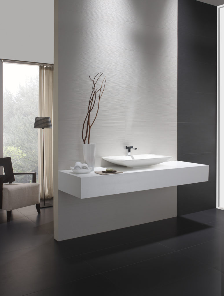 BLACK AND WHITE TILE TRENDS TIMELESS ELEGANCE MEETS MODERN DESIGN